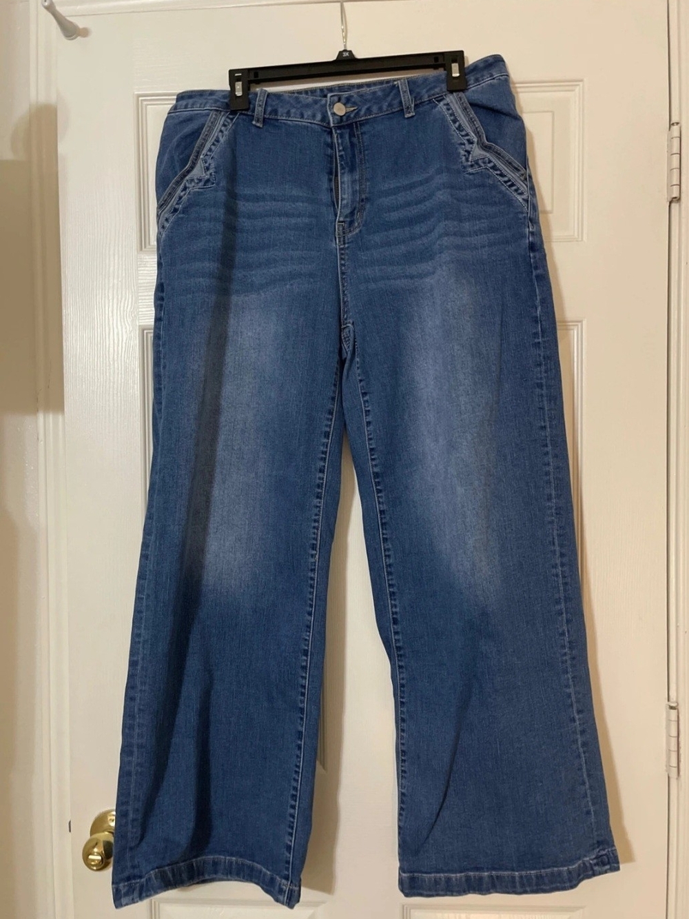 Flamingals Wide-Leg Denim Jeans in Medium Blue